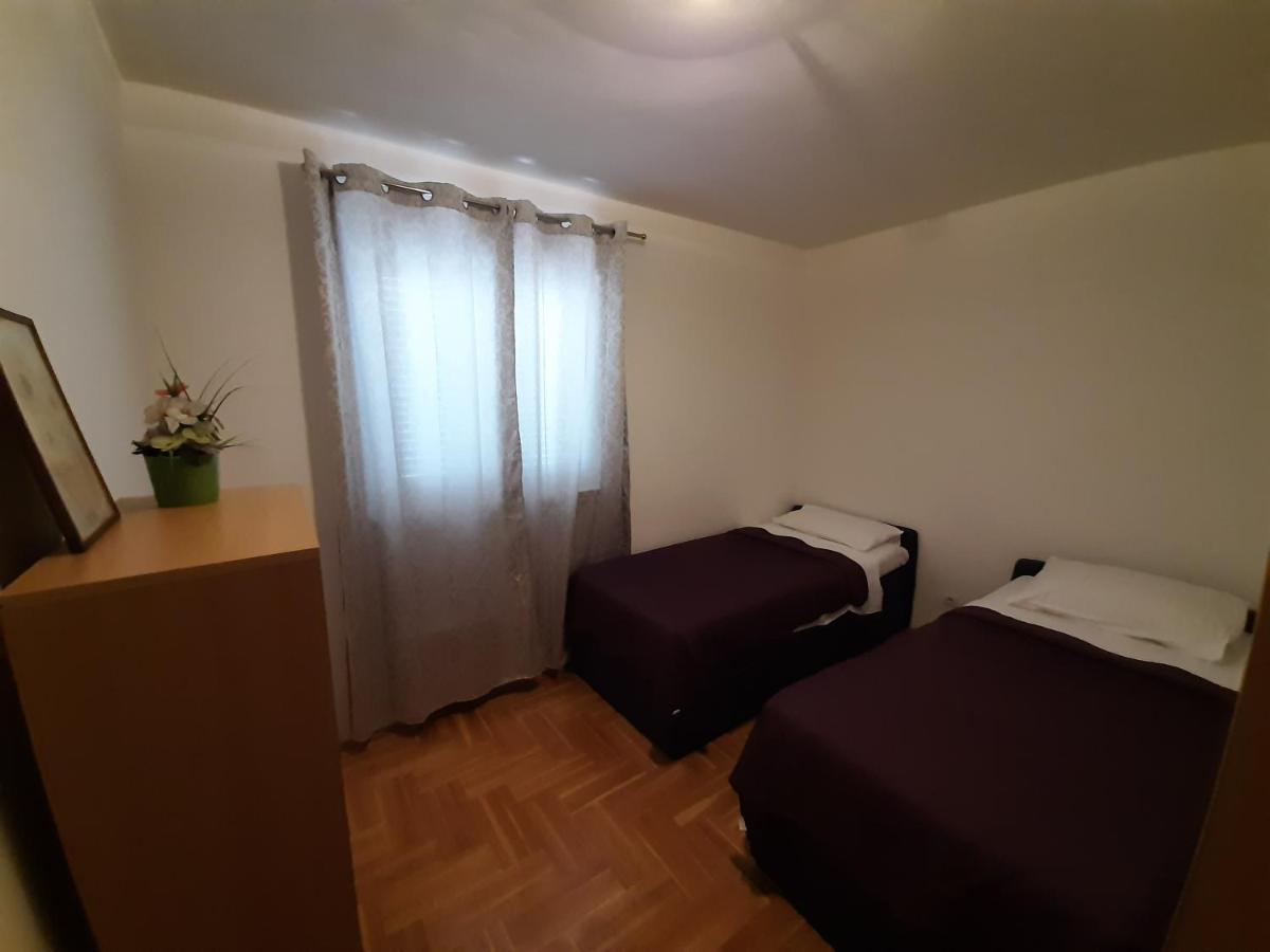 Apartment Jelena トロギール エクステリア 写真